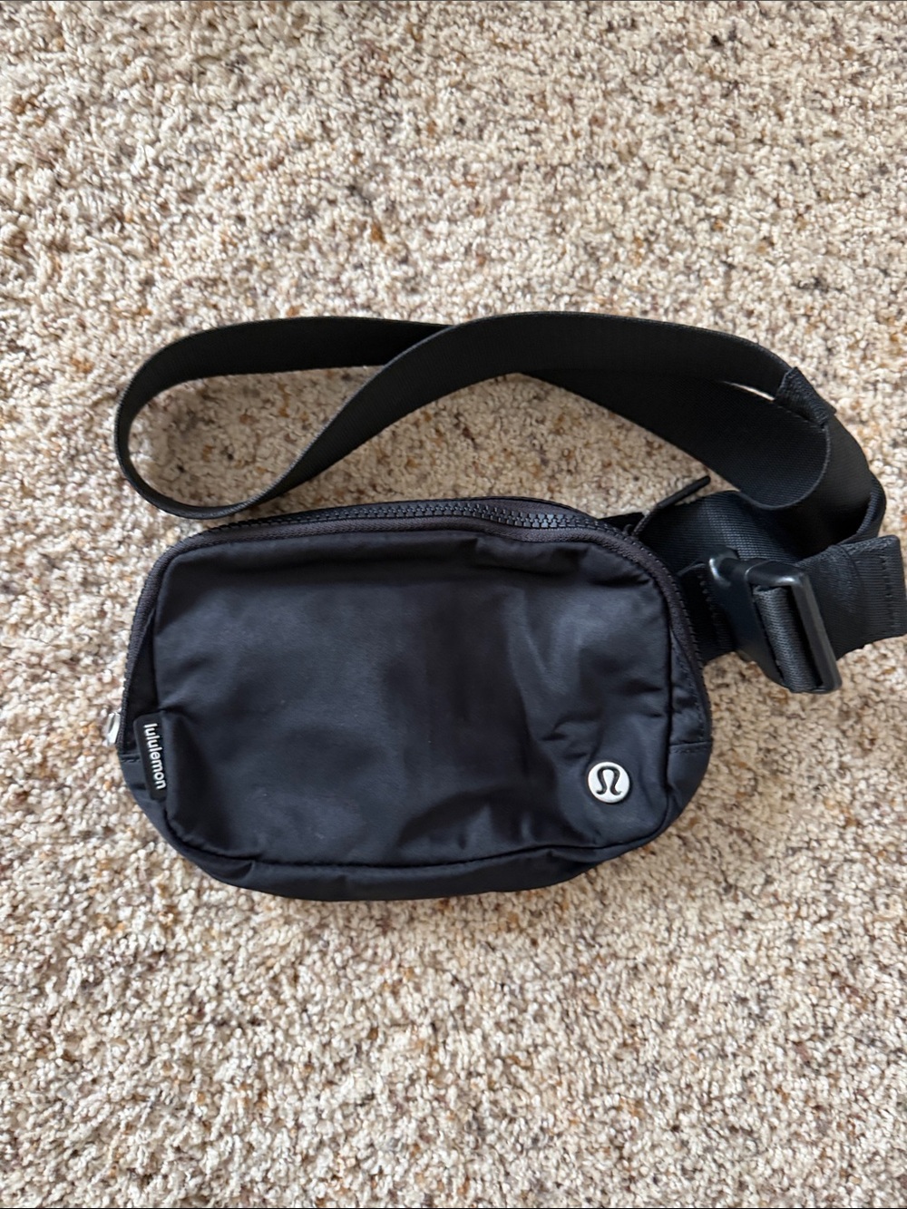 lululemon athletica Black Compact Belt Bag